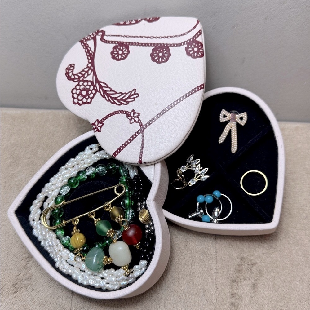 PANDORA jewelry/trinket box